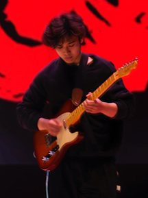 結他導師任一鳴Max